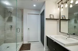 200 W Portland St, Phoenix, AZ 85003 - Photo 23