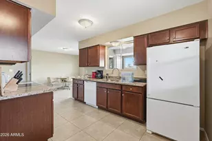 10365 W Pinehurst Dr, Sun City, AZ 85351 - Photo 11