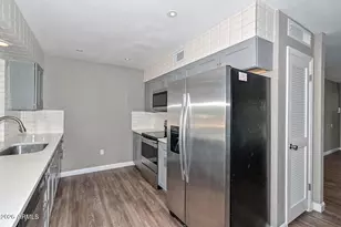 9301 W Glen Oaks Cir N, Sun City, AZ 85351 - Photo 7