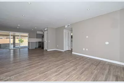 9301 W Glen Oaks Circle N, Sun City, AZ 85351 - Photo 15