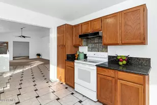 18204 N 18th Pl, Phoenix, AZ 85022 - Photo 9