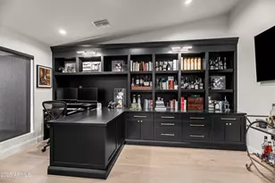 8720 E San Vicente Dr, Scottsdale, AZ 85258 - Photo 17