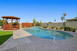 16 W Wood Dr, Phoenix, AZ 85029 - Photo 41