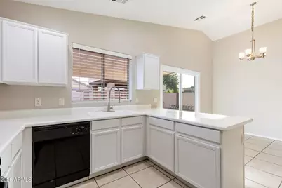 5629 S 11th Place, Phoenix, AZ 85040 - Photo 15