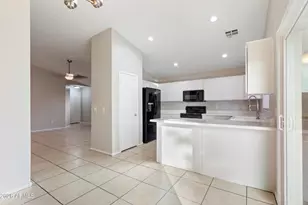 5629 S 11th Pl, Phoenix, AZ 85040 - Photo 11