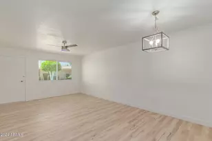 10935 W Santa Fe Dr, Sun City, AZ 85351 - Photo 9