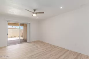 10935 W Santa Fe Dr, Sun City, AZ 85351 - Photo 17