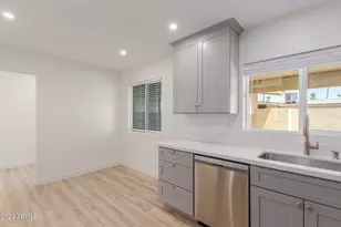 10935 W Santa Fe Dr, Sun City, AZ 85351 - Photo 15