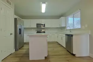 2645 S 63rd Ln, Phoenix, AZ 85043 - Photo 7