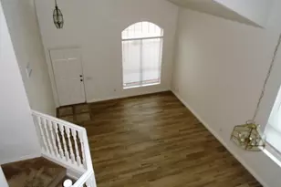 1013 W Sandra Ter, Phoenix, AZ 85023 - Photo 3