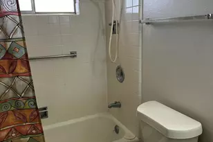 10643 W Snead Dr, Sun City, AZ 85351 - Photo 11