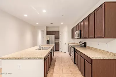 41334 W Rio Bravo Drive, Maricopa, AZ 85138 - Photo 17