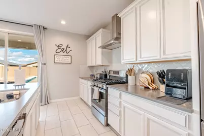 40128 W Hensley Way, Maricopa, AZ 85138 - Photo 11