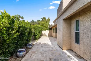 8084 E Del Laton Dr, Scottsdale, AZ 85258 - Photo 31