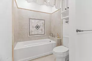 8084 E Del Laton Dr, Scottsdale, AZ 85258 - Photo 17