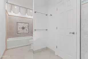 8084 E Del Laton Dr, Scottsdale, AZ 85258 - Photo 19