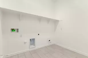 15832 W Desert Hollow Dr, Surprise, AZ 85387 - Photo 25