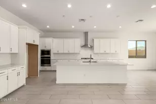 15832 W Desert Hollow Dr, Surprise, AZ 85387 - Photo 5