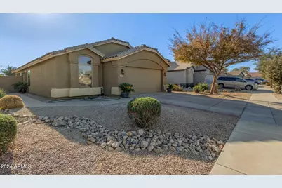 16101 W Latham Street, Goodyear, AZ 85338 - Photo 5