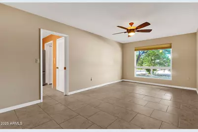 10405 W Mountain View Road, Sun City, AZ 85351 - Photo 11