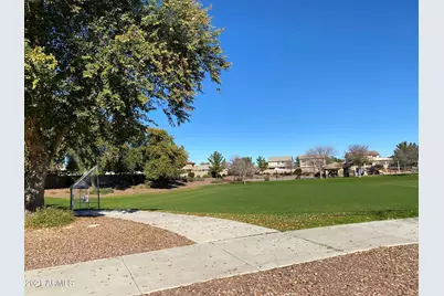 14641 W Hearn Road, Surprise, AZ 85379 - Photo 39