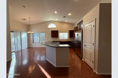 14641 W Hearn Road, Surprise, AZ 85379 - Photo 9