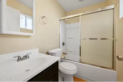 3949 E Earll Drive #4, Phoenix, AZ 85018 - Photo 11