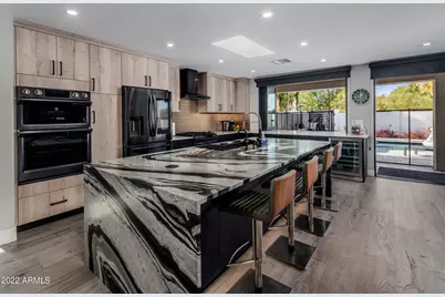 9056 N Arroya Vista Drive, Phoenix, AZ 85028 - Photo 1