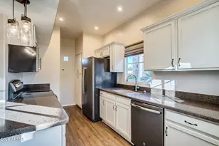 11333 N 92nd St, Scottsdale, AZ 85260 - Photo 7