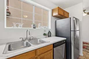 12119 N 79th Dr, Peoria, AZ 85345 - Photo 11