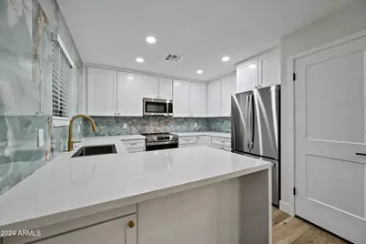 12212 N Paradise Village Parkway S #105, Phoenix, AZ 85032 - Photo 11