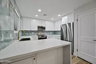 12212 N Paradise Vlg Pkwy S, Phoenix, AZ 85032 - Photo 11