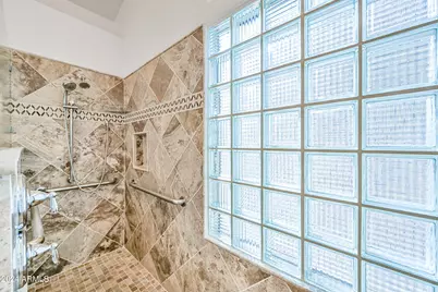 5646 W Blackhawk Drive, Glendale, AZ 85308 - Photo 15