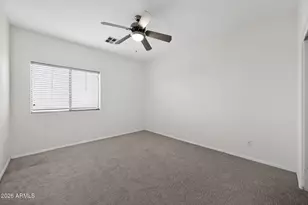 939 E Sourwood Dr, Gilbert, AZ 85298 - Photo 11