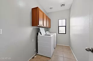 939 E Sourwood Dr, Gilbert, AZ 85298 - Photo 37