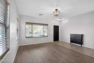 939 E Sourwood Dr, Gilbert, AZ 85298 - Photo 3