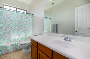 939 E Sourwood Dr, Gilbert, AZ 85298 - Photo 27