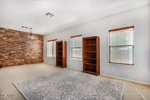 939 E Sourwood Dr, Gilbert, AZ 85298 - Photo 5