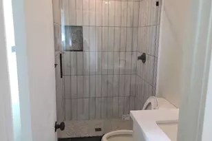 8015 W Roma Ave, Phoenix, AZ 85033 - Photo 11