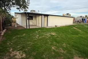 4107 N 49th Dr, Phoenix, AZ 85031 - Photo 9