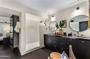 7242 E Joshua Tree Ln, Scottsdale, AZ 85250 - Photo 35