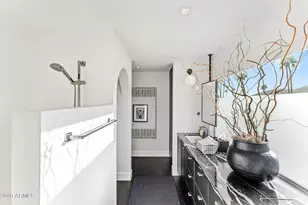 7242 E Joshua Tree Ln, Scottsdale, AZ 85250 - Photo 41