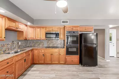 3634 W Medlock Drive, Phoenix, AZ 85019 - Photo 11