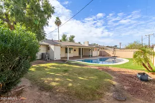 3634 W Medlock Dr, Phoenix, AZ 85019 - Photo 23