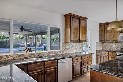 11202 N 42nd Place, Phoenix, AZ 85028 - Photo 23