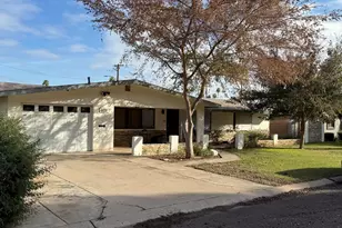 6131 N 8th Ave, Phoenix, AZ 85013 - Photo 1