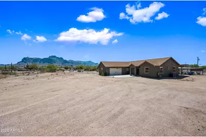 2235 E Cody Street, Apache Junction, AZ 85119 - Photo 7