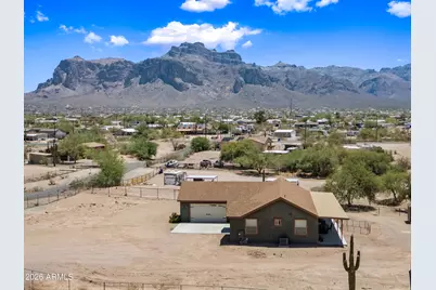 2235 E Cody Street, Apache Junction, AZ 85119 - Photo 1