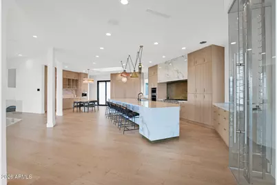 5632 N Camelback Canyon Drive, Phoenix, AZ 85018 - Photo 13