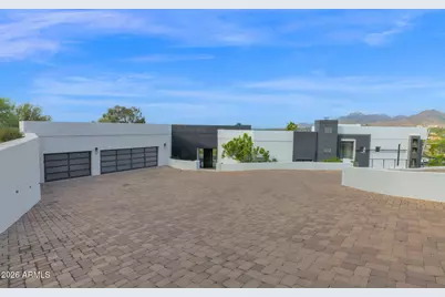 5632 N Camelback Canyon Drive, Phoenix, AZ 85018 - Photo 9